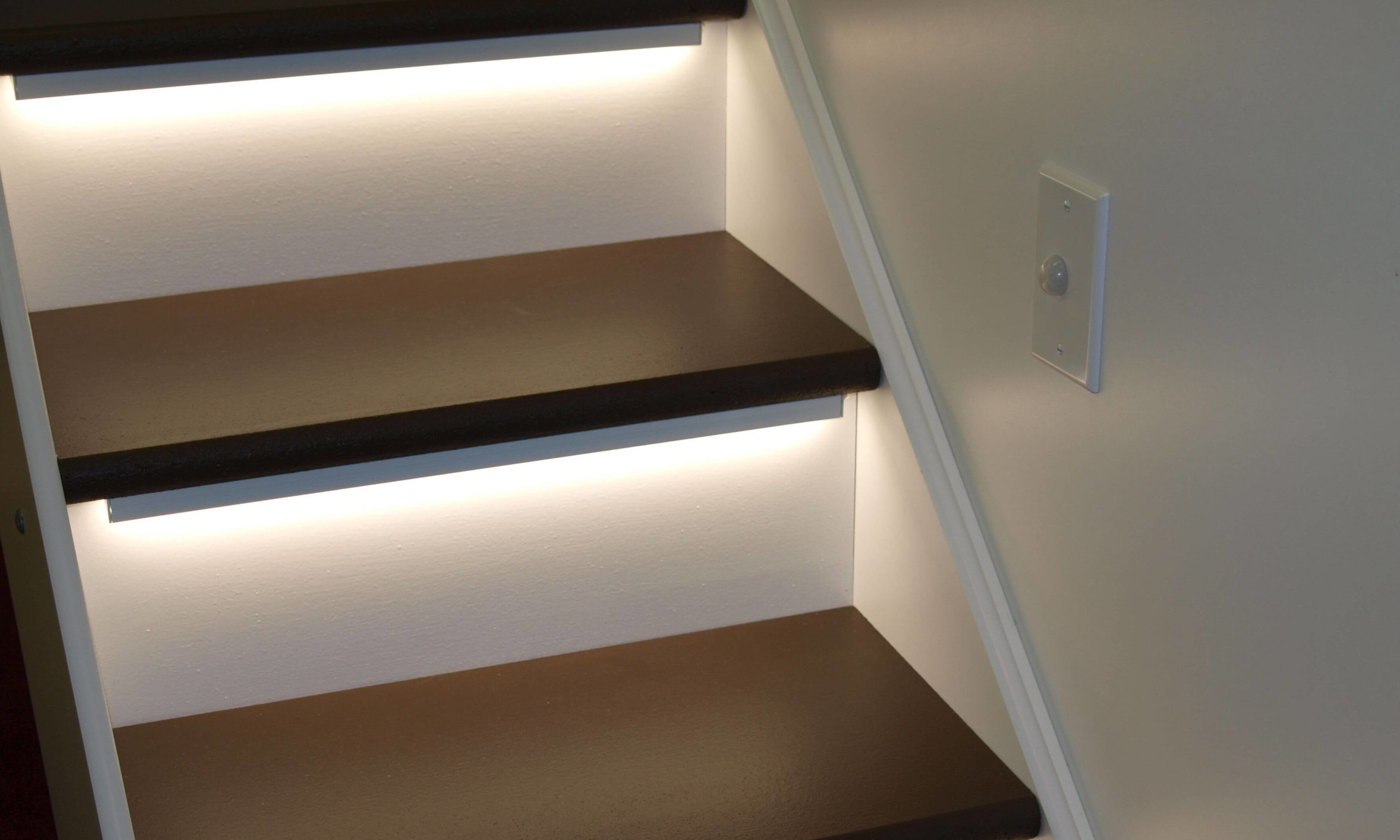 Hallway stair lighting with linear white LED