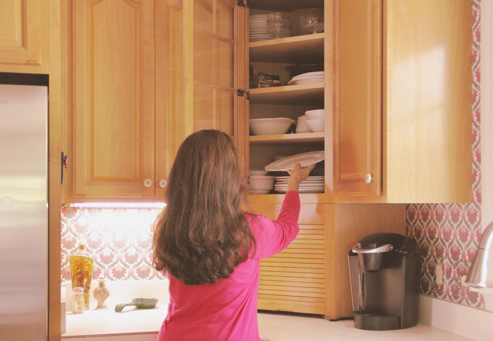 Cabinet interior lighting application
